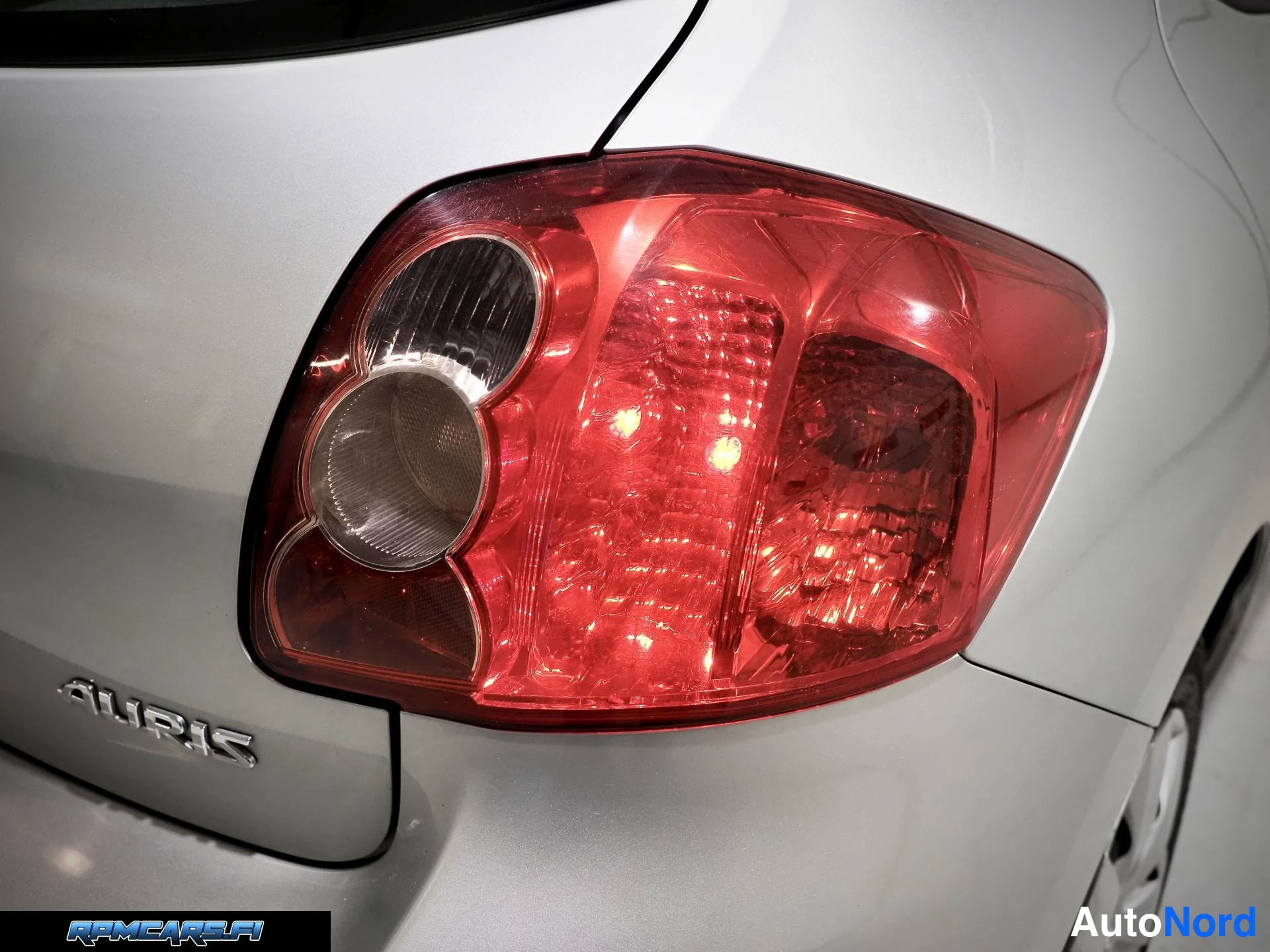 Hopea Toyota Auris 2008, takaa, kuva 25