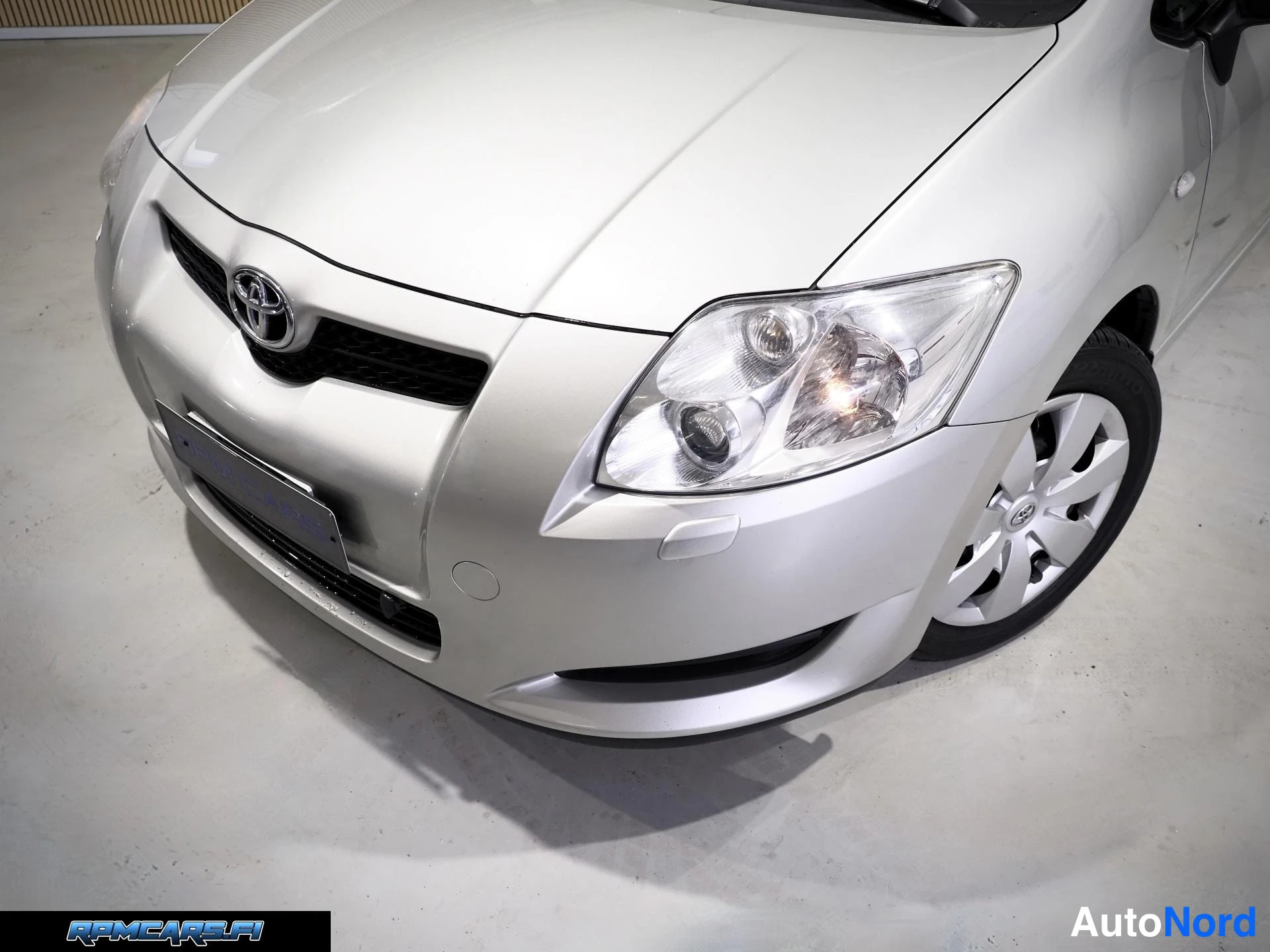 Hopea Toyota Auris 2008, etuviisto, keula vasemmalle, kuva 5