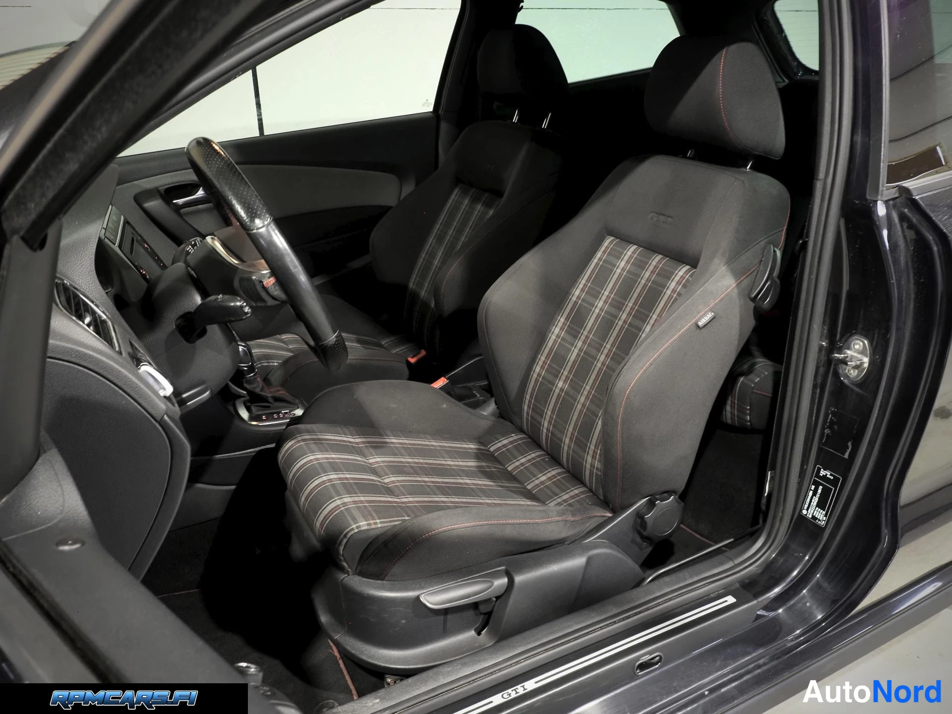 Volkswagen GTI 1.4 TSI 132kW DSG 2011, ulkokuva 11 – Kerava