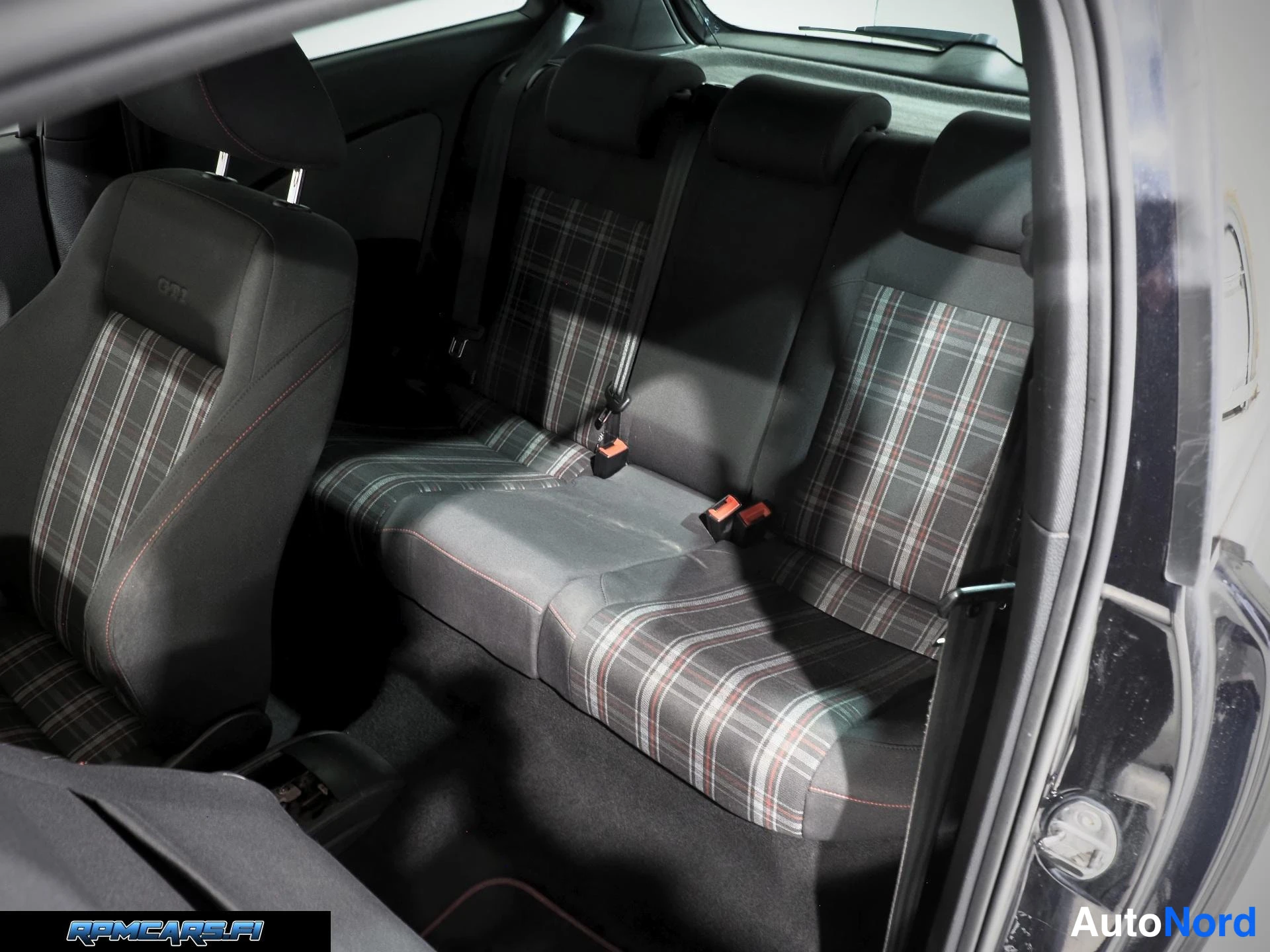 Volkswagen GTI 1.4 TSI 132kW DSG 2011, ulkokuva 12 – Kerava