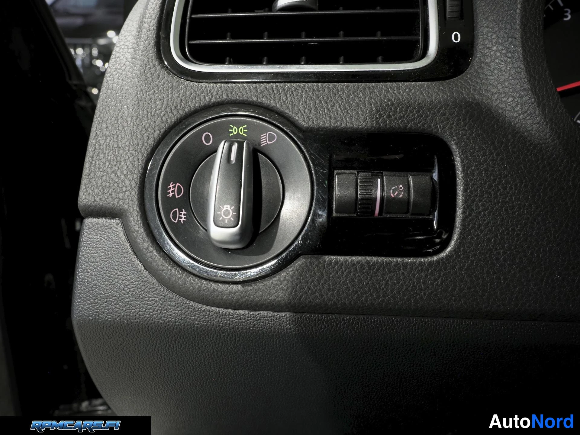 Volkswagen GTI 1.4 TSI 132kW DSG 2011, ulkokuva 26 – Kerava