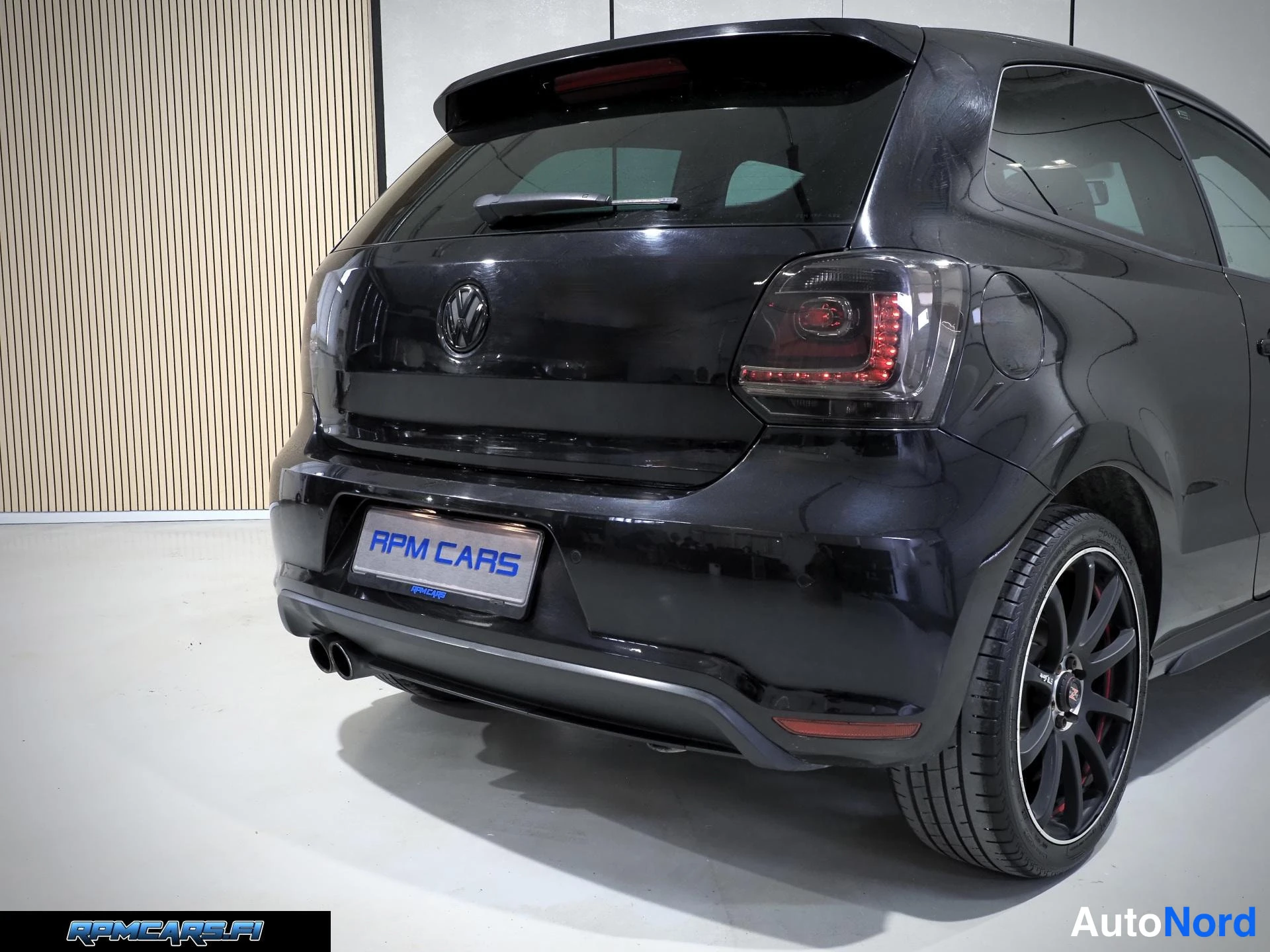 Musta Volkswagen Polo 2011, takaviisto, kuva 20