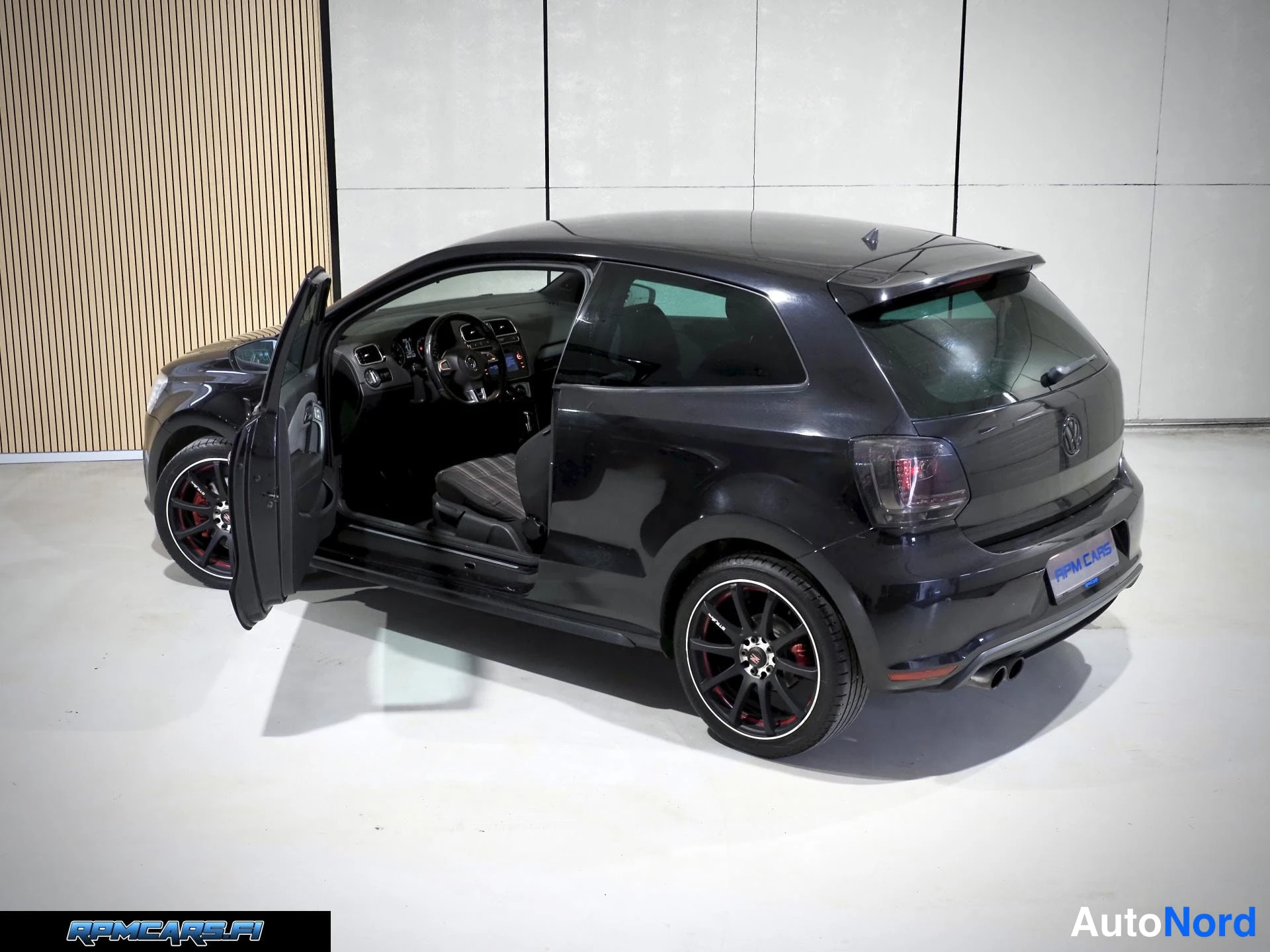 Musta Volkswagen Polo 2011, takaviisto, kuva 19
