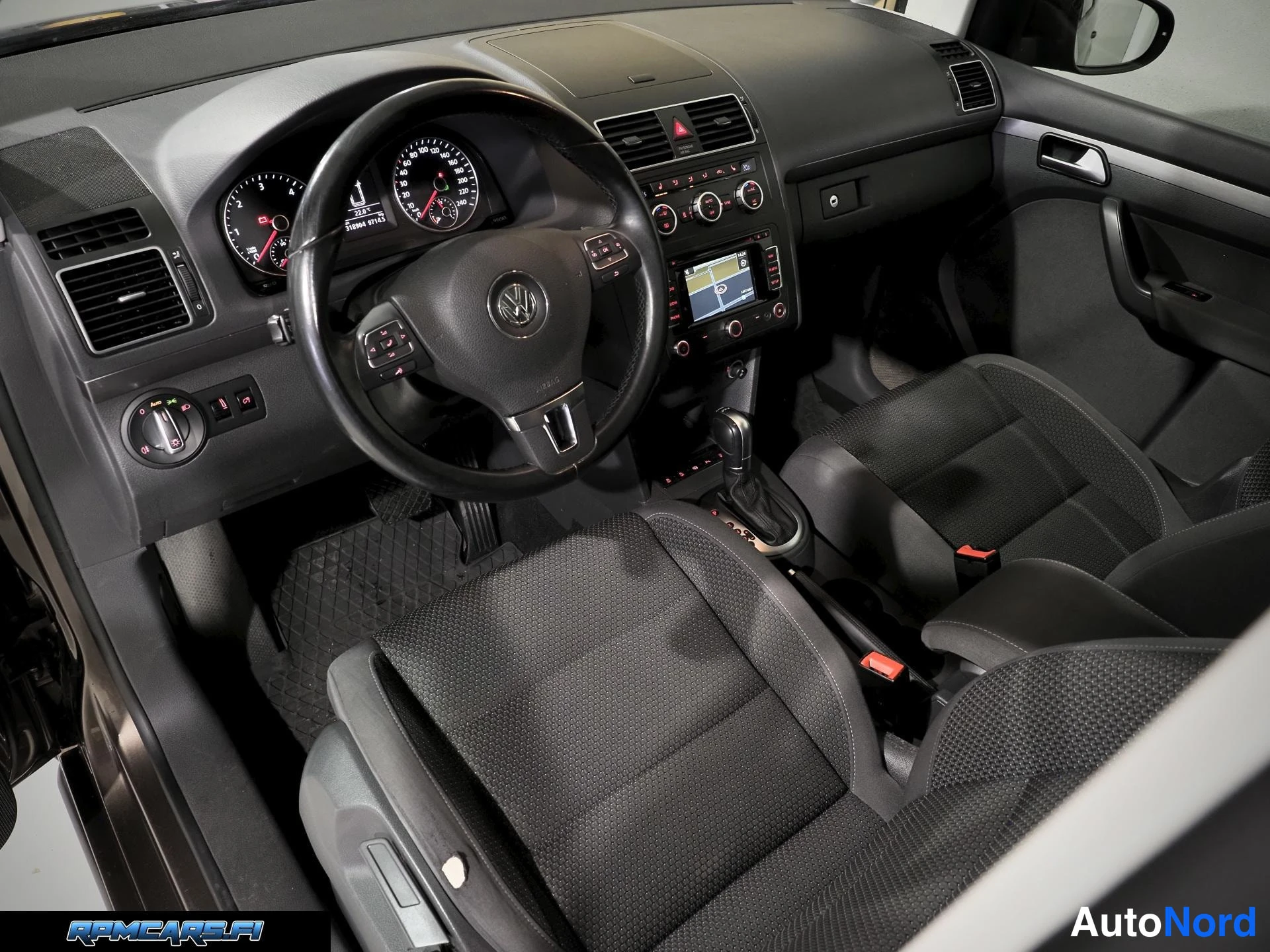 Volkswagen 1,6 TDI 77 kW BMT Comfortline DSG 2015, ulkokuva 11 – Kerava