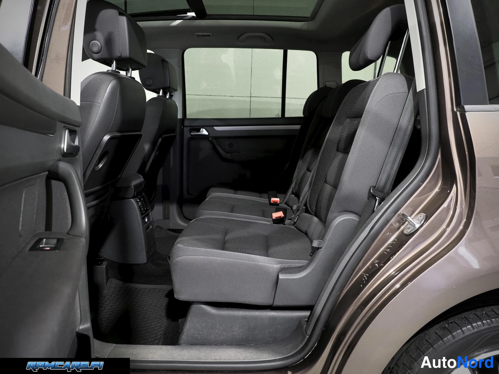 Volkswagen 1,6 TDI 77 kW BMT Comfortline DSG 2015, ulkokuva 15 – Kerava