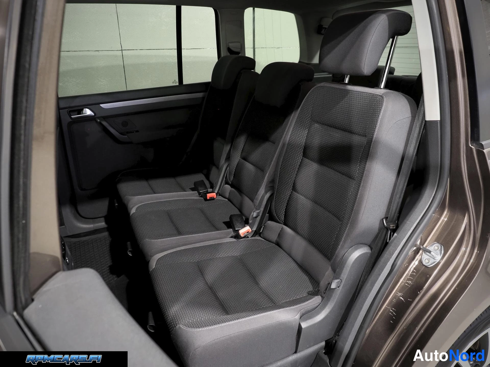 Volkswagen 1,6 TDI 77 kW BMT Comfortline DSG 2015, ulkokuva 16 – Kerava