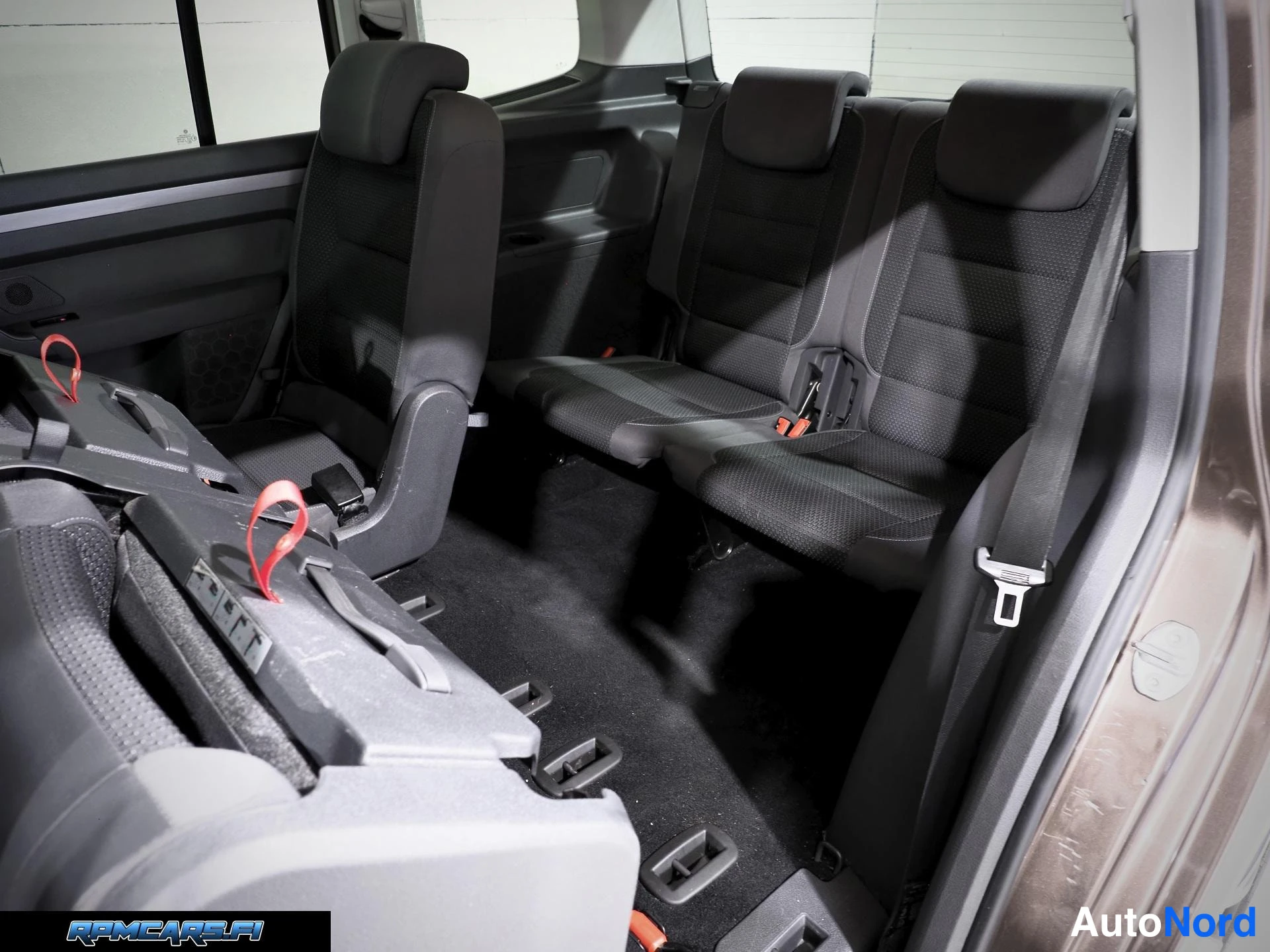Volkswagen 1,6 TDI 77 kW BMT Comfortline DSG 2015, ulkokuva 17 – Kerava