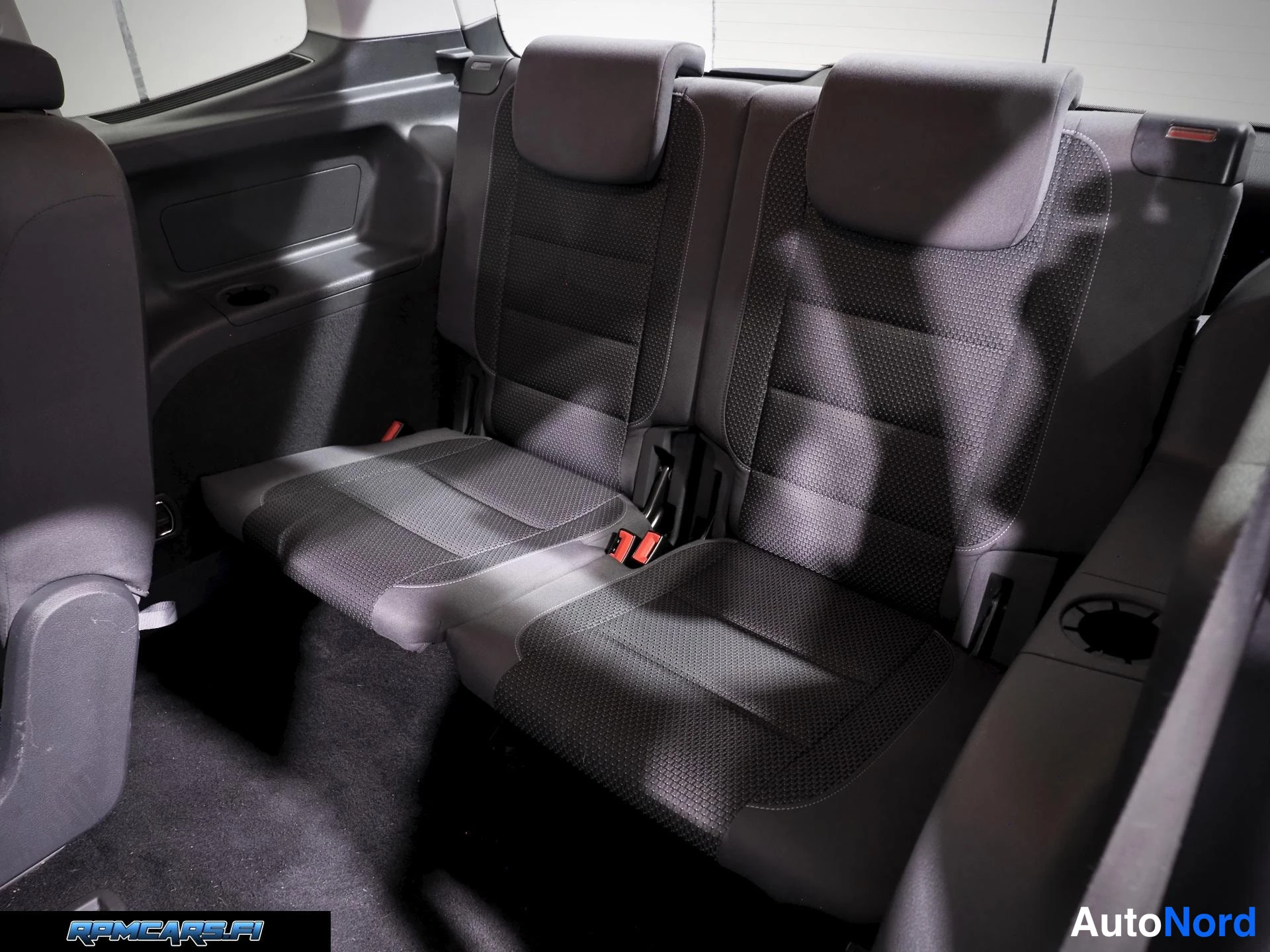 Volkswagen 1,6 TDI 77 kW BMT Comfortline DSG 2015, ulkokuva 18 – Kerava