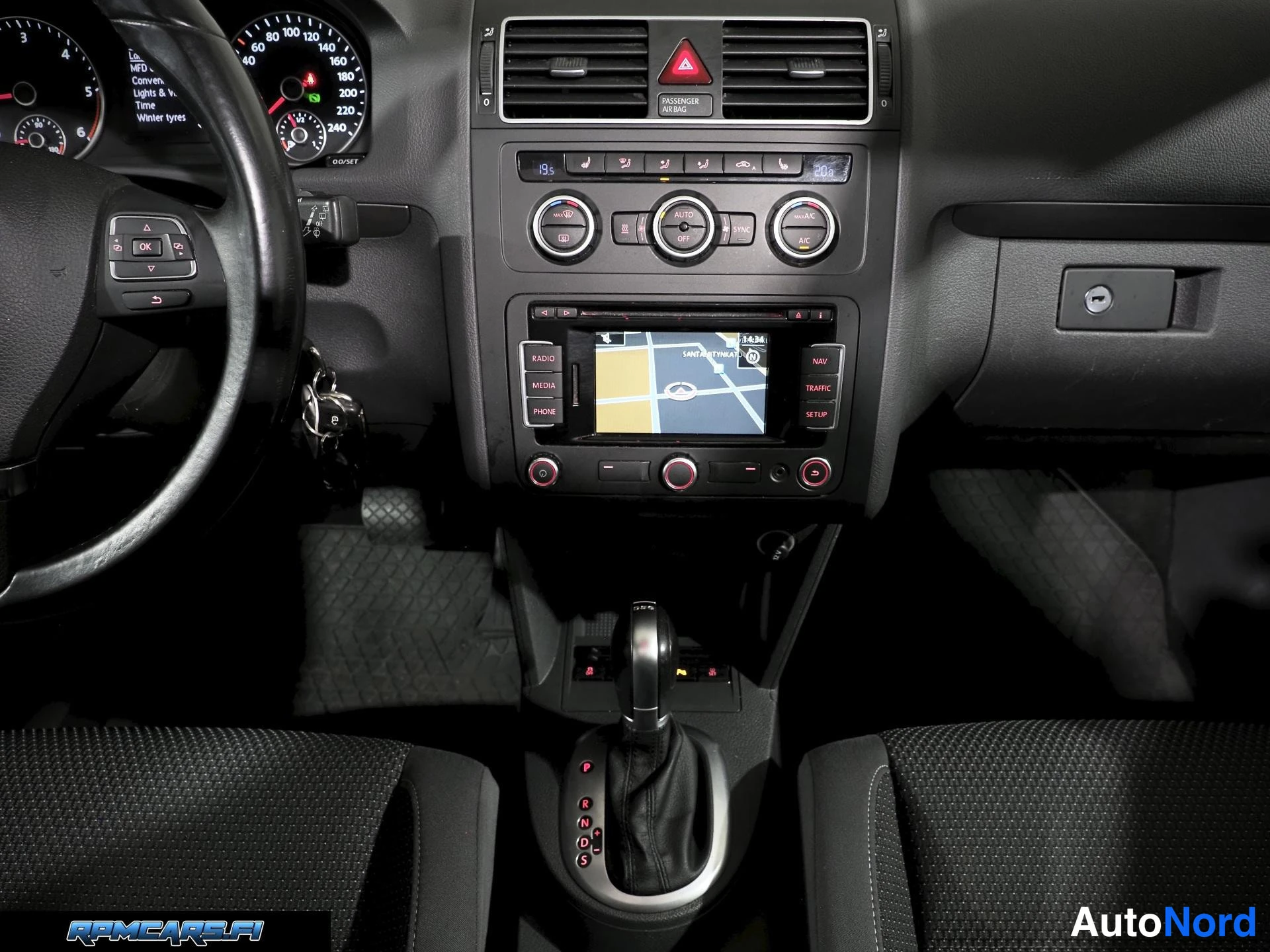 Volkswagen 1,6 TDI 77 kW BMT Comfortline DSG 2015, ulkokuva 23 – Kerava