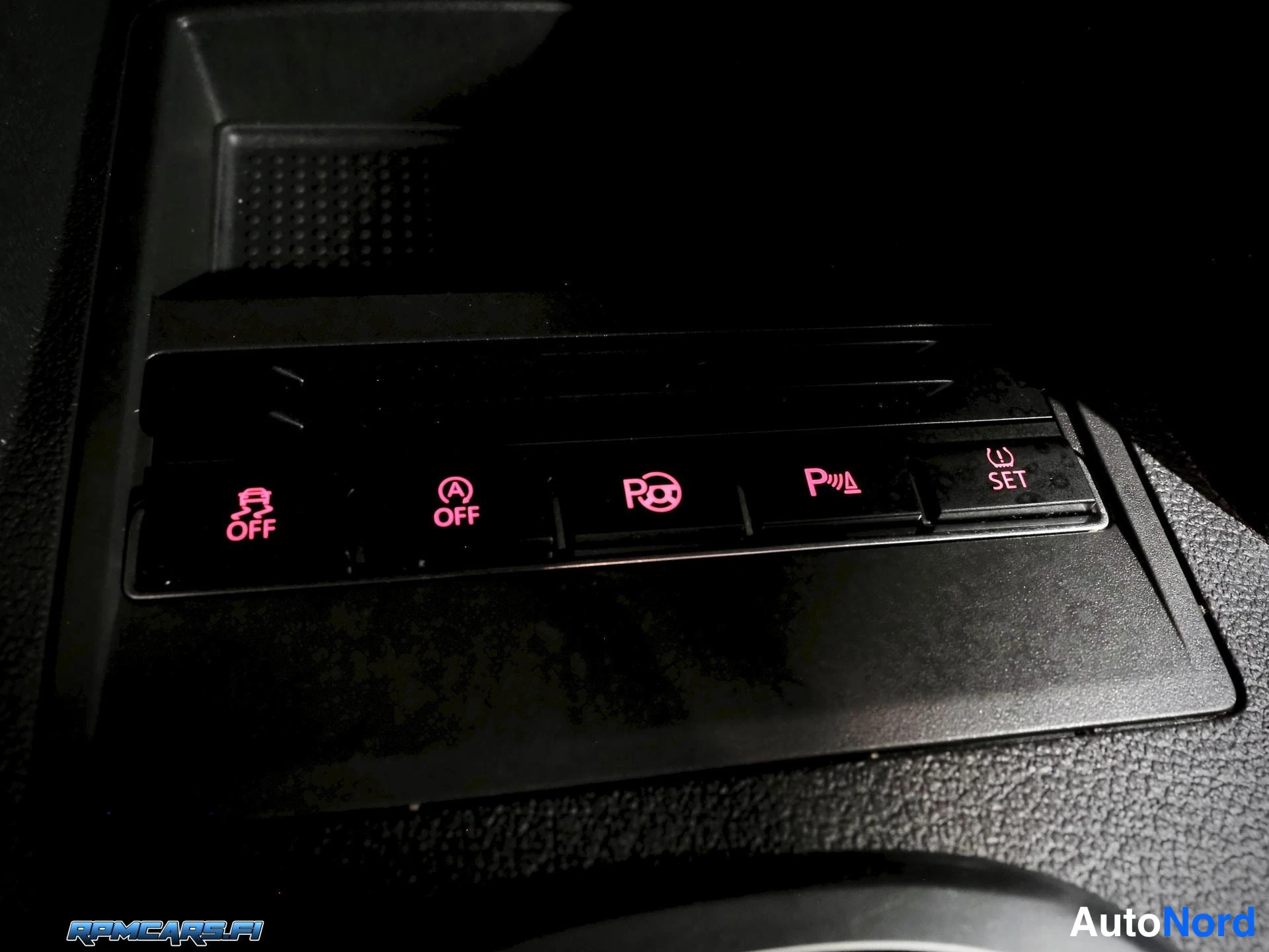 Volkswagen 1,6 TDI 77 kW BMT Comfortline DSG 2015, ulkokuva 30 – Kerava