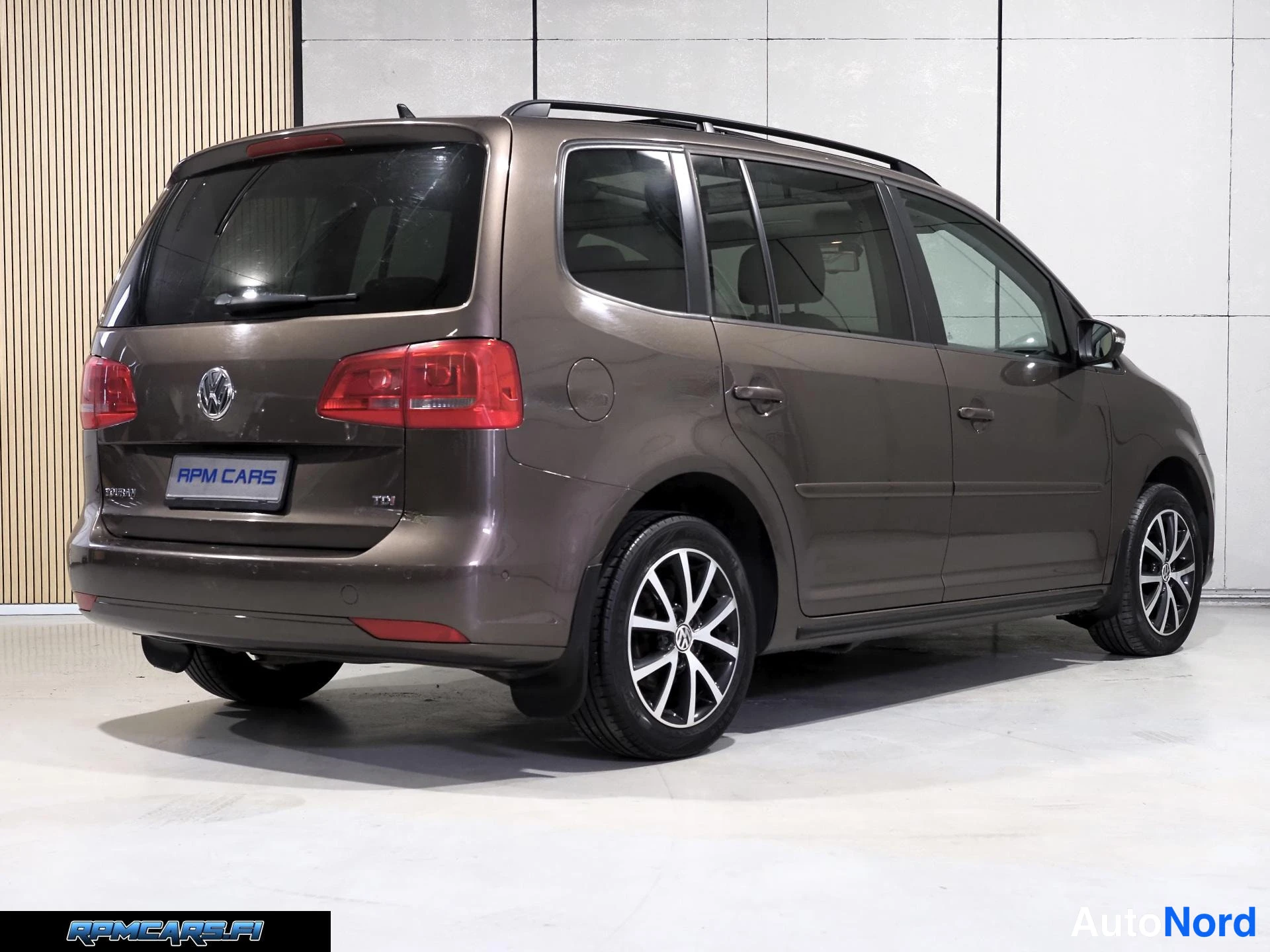 Volkswagen 1,6 TDI 77 kW BMT Comfortline DSG 2015, ulkokuva 5 – Kerava