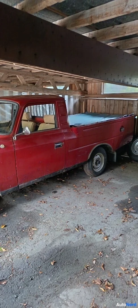Punainen Moskvitsh 412 1991, sivulta, kuva 5