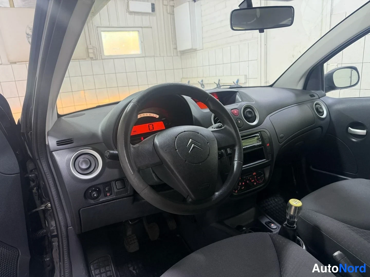 Musta Citroen C2 2008, kuva 22