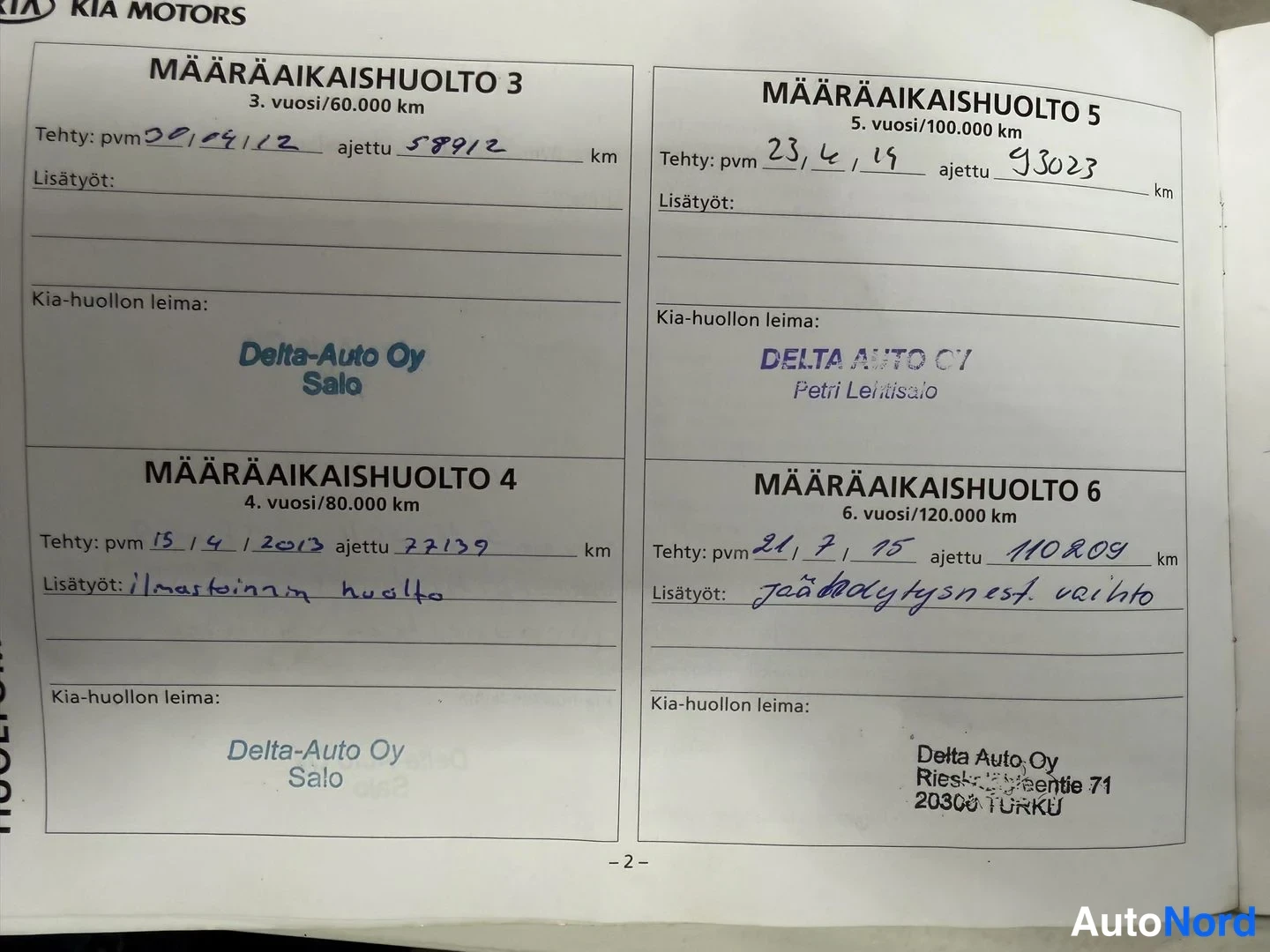 Muu: Kia-huoltokirjan sivu 2: määräaikaishuoltojen 3–6 merkinnät, huoltoja vuosilta 2012–2015 Delta-Auto Oy Salo ja Delta Auto Oy Turku.