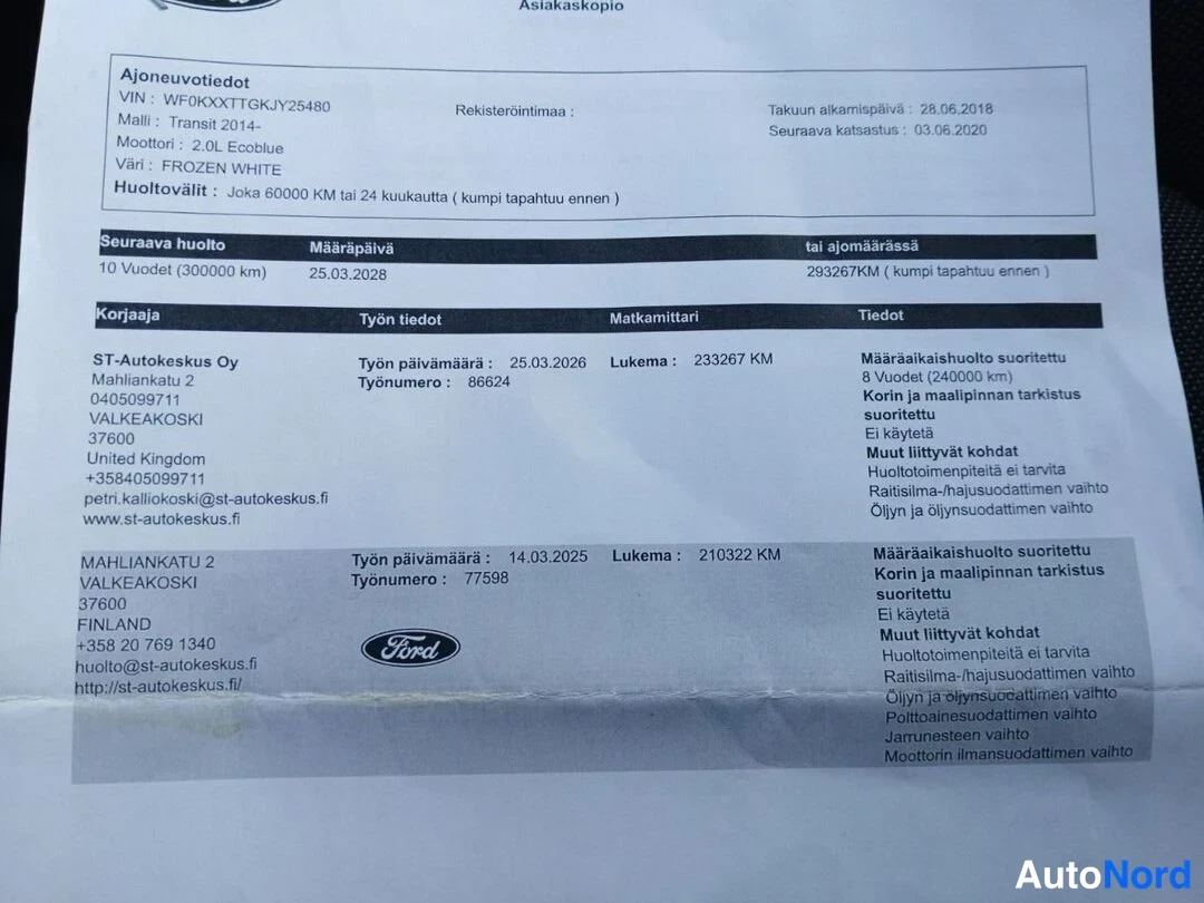 Asiakirja: Asiakaskopio-huoltoasiakirja Ford Transitin huoltotiedoista, työnumerot 86624 ja 77598, lukemat 233267 km ja 210322 km.