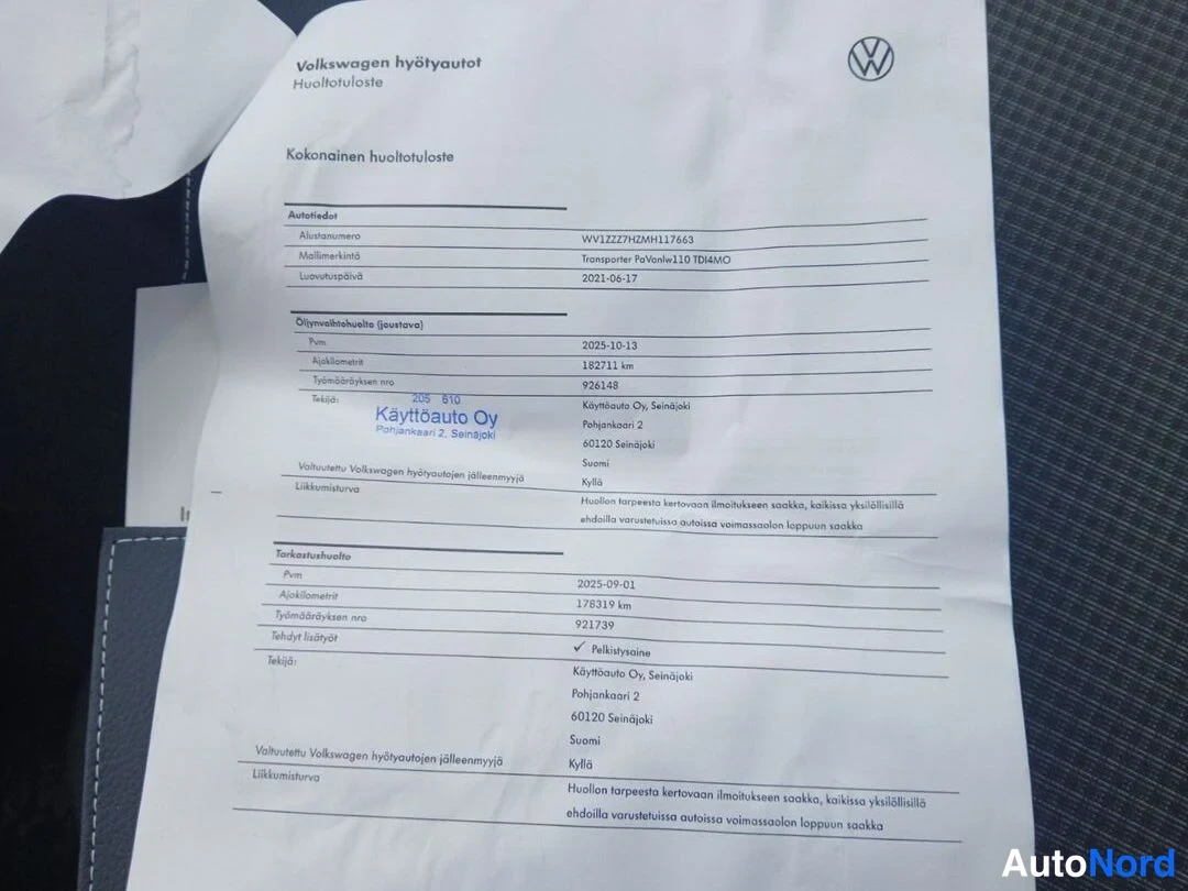 Muu: Volkswagen huoltotulosteen kokonainen sivu: autotiedot sisältävät alustanumeron WV1ZZZHZMH117663 ja mallimerkinnän Transporter PöNäVän110 TDIAVO, uudempia huolt