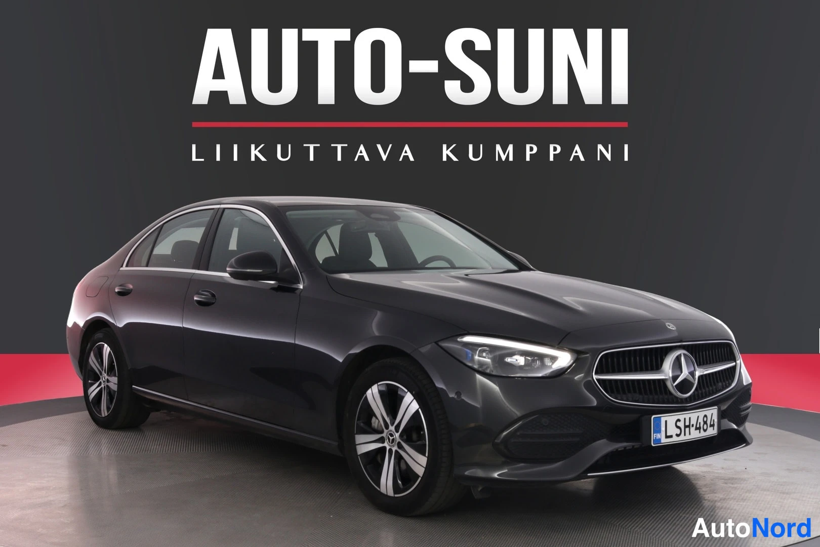 Harmaa Mercedes-Benz C 2023, etuviisto, keula oikealle, kuva 3
