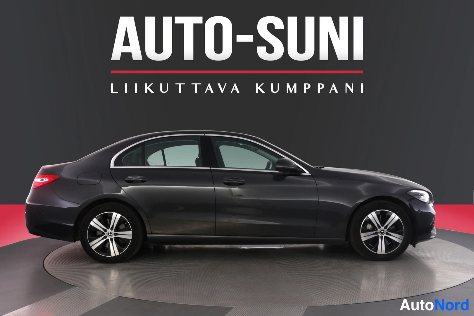 Harmaa Mercedes-Benz C 2023, sivulta, kuva 4