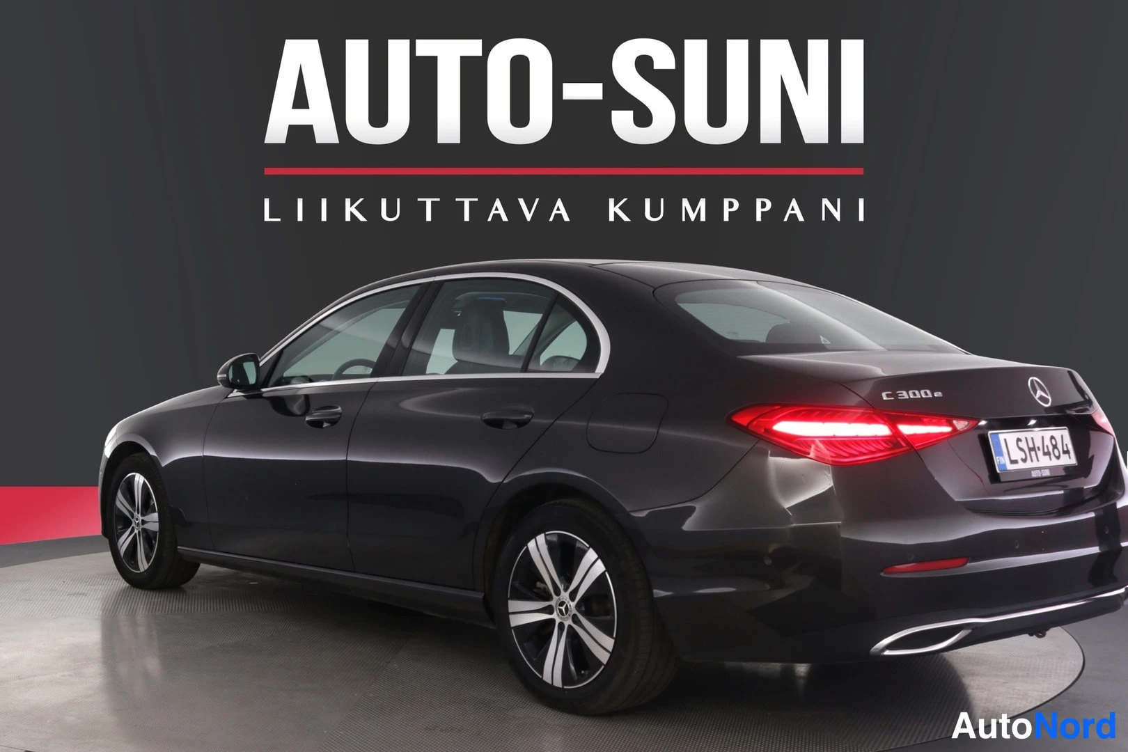 Harmaa Mercedes-Benz C 2023, takaviisto, kuva 6