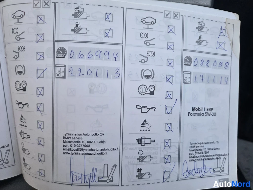 Muu: Huoltokirjan sivu 21, käsin kirjoitetut lukemat 066994 (220113) ja 082098 (171114), huolto Tynninharjun Autahuolto Oy, käytetty öljy Mobil 1 ESP Formula 5W-30,