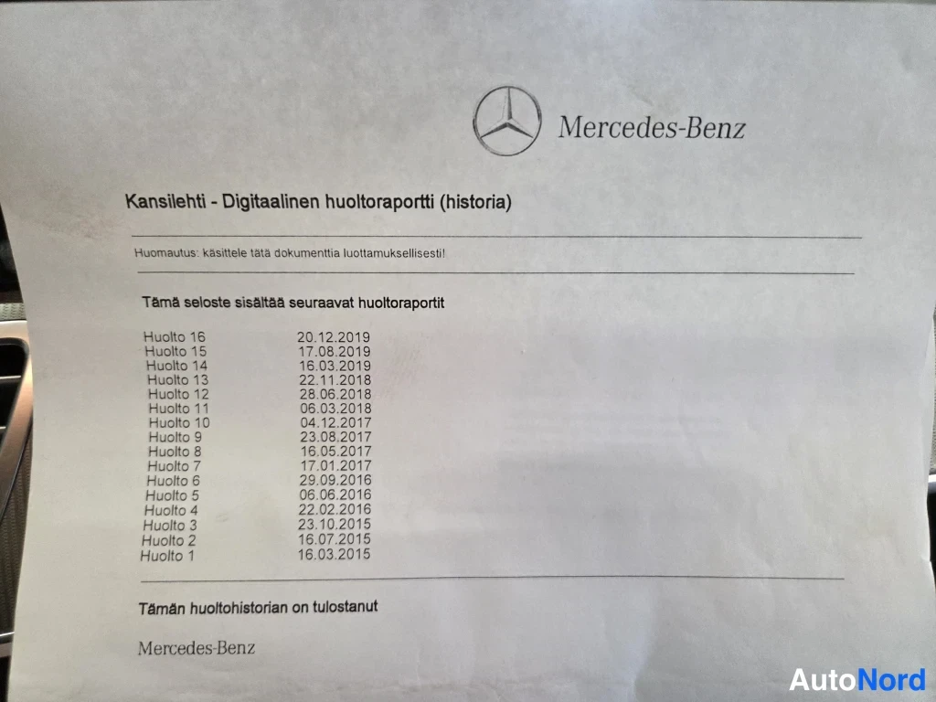 Asiakirja: Mercedes-Benzin digitaalisen huoltoraportin kansilehti, jossa lista huolloista 1–16 päivämäärineen.
