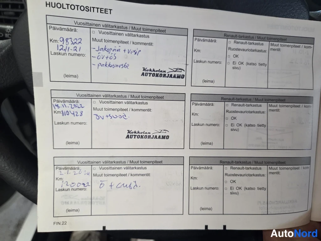 Muu: Huoltotositteiden jatkosivu (FIN.22): huoltomerkinnät 12.11.21 (98322 km), 18.11.2022 (110428 km) ja 2.1.2024 (120092 km), Kokkolan Autokorjaamon leimoilla.