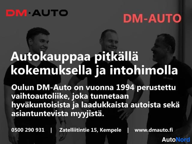 Muu: DM-Auton mainoskuva: kolme miestä ja teksti 'Autokauppaa pitkällä kokemuksella ja intohimolla', Oulun DM-Auton esittely ja yhteystiedot.