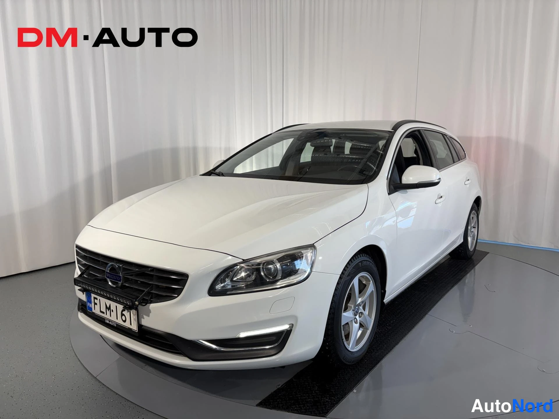 Volvo V60 D4 Momentum 2014