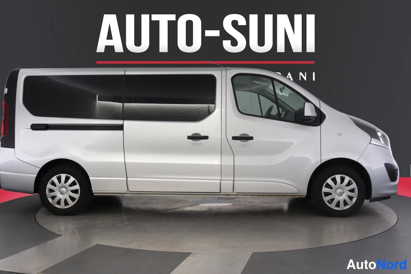 Hopea Opel Vivaro 2016, sivulta, kuva 4