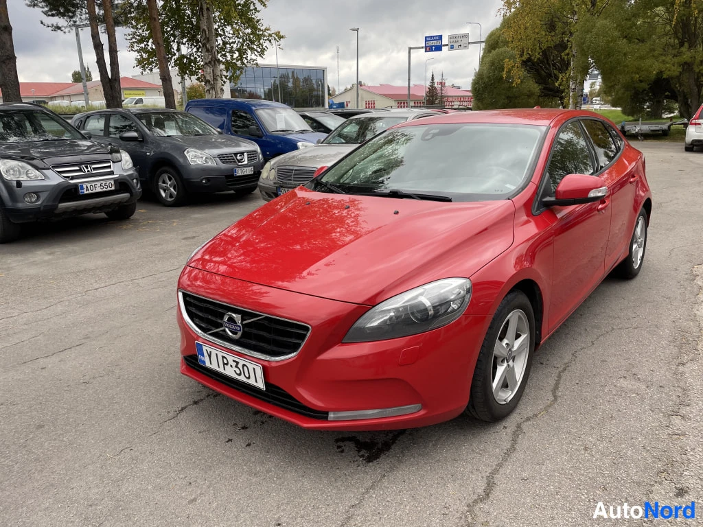 Volvo V40 D2 2014