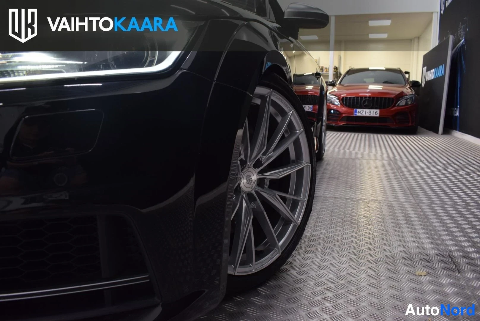 Musta Audi TTS 2016, yksityiskohta, kuva 35