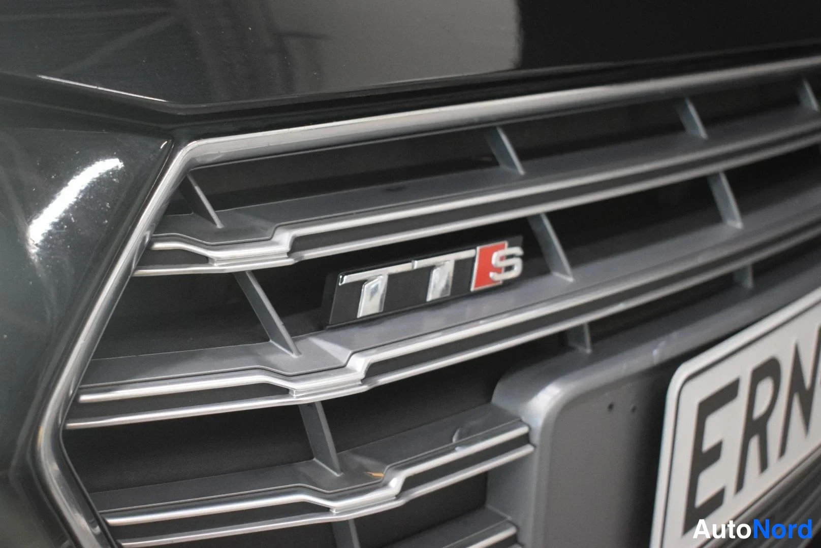 Musta Audi TTS 2016, yksityiskohta, kuva 18