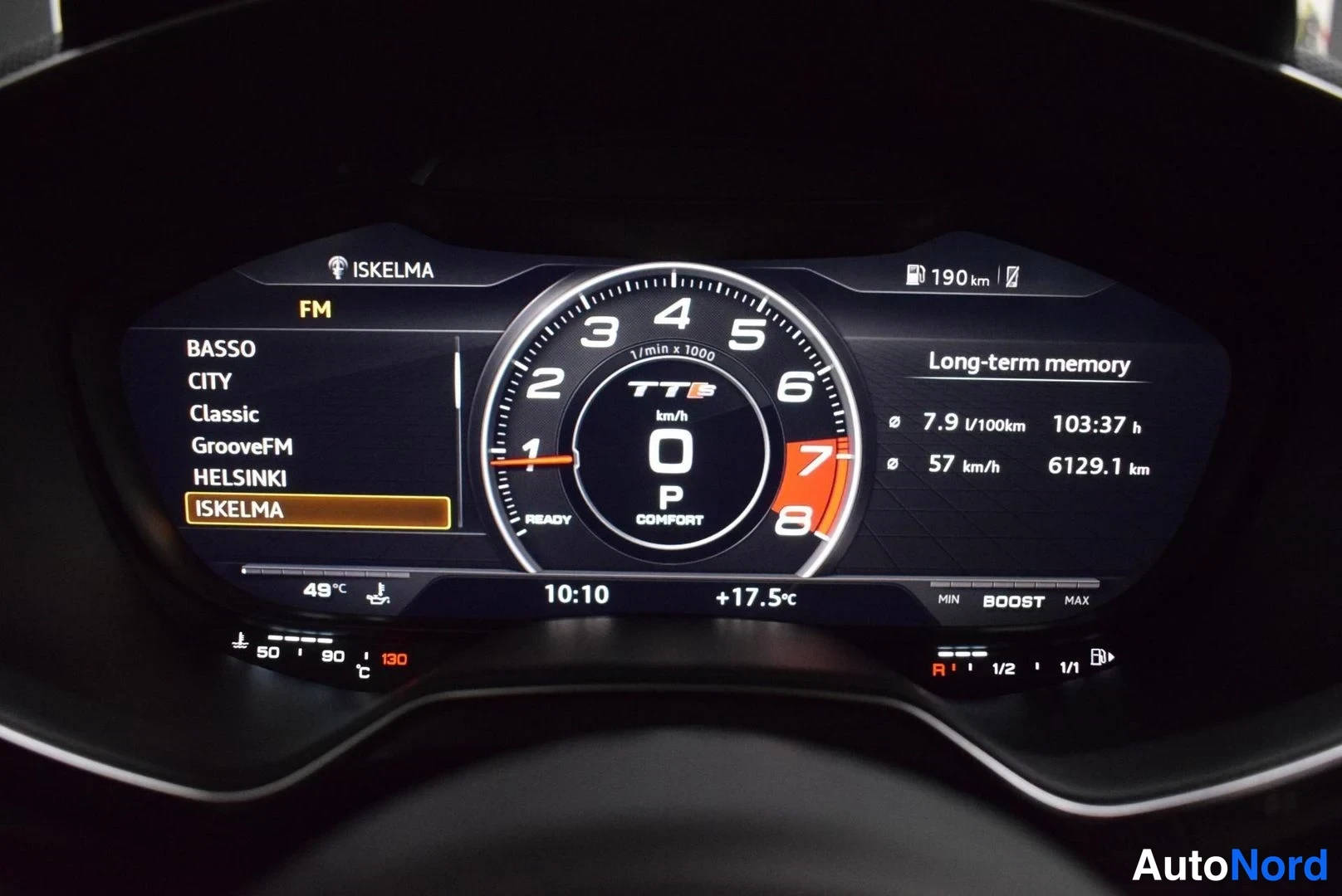 Musta Audi TTS 2016, yksityiskohta, kuva 21