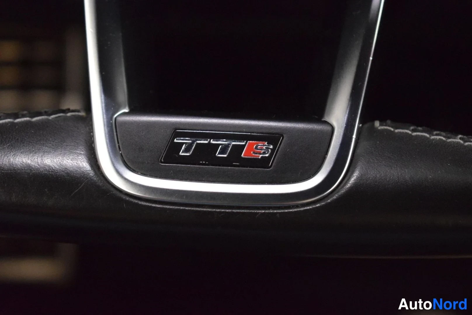 Musta Audi TTS 2016, yksityiskohta, kuva 25