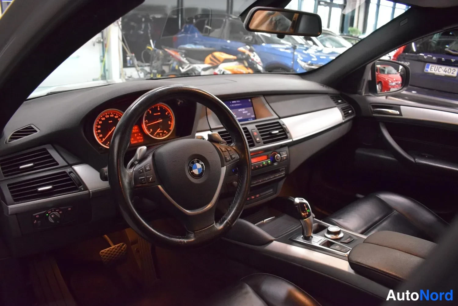 Harmaa BMW X6 2008, etuviisto, keula oikealle, kuva 4