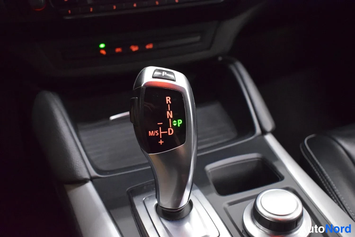 Harmaa BMW X6 2008, sivulta, kuva 8