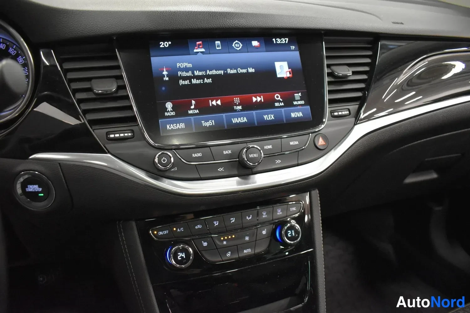 Harmaa Opel Astra 2018, kuva 32