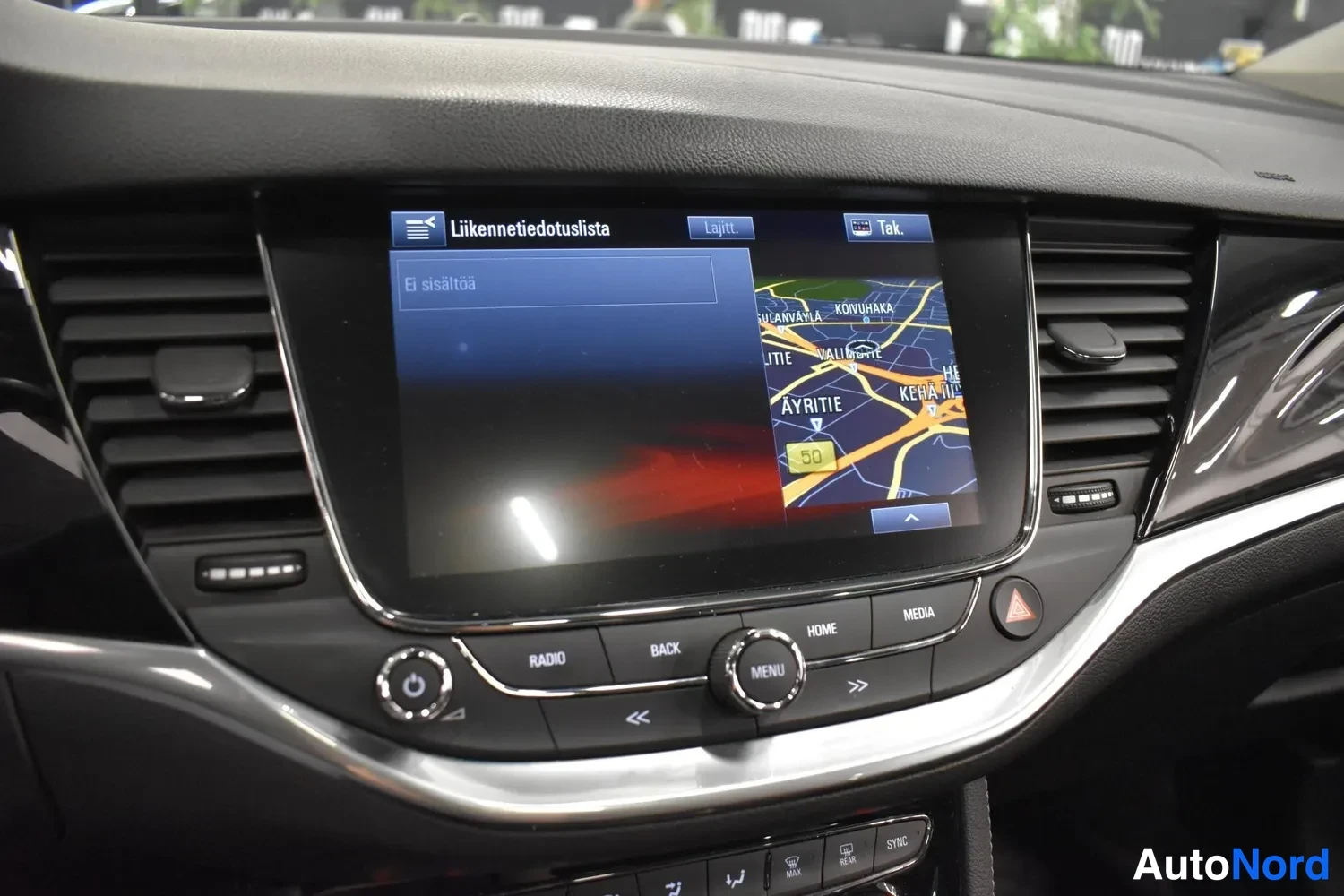 Harmaa Opel Astra 2018, yksityiskohta, kuva 24