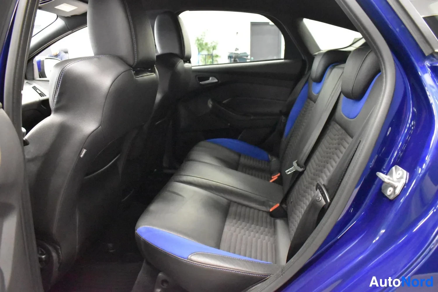 Sininen Ford Focus 2016, kuva 20