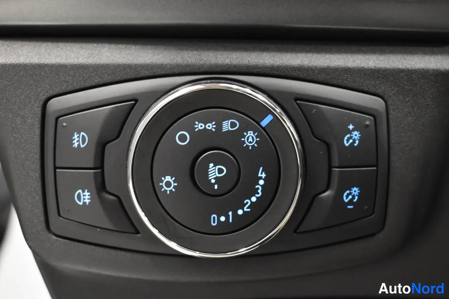 Valkoinen Ford Mondeo 2017, ulkokuva 15 – Raisio