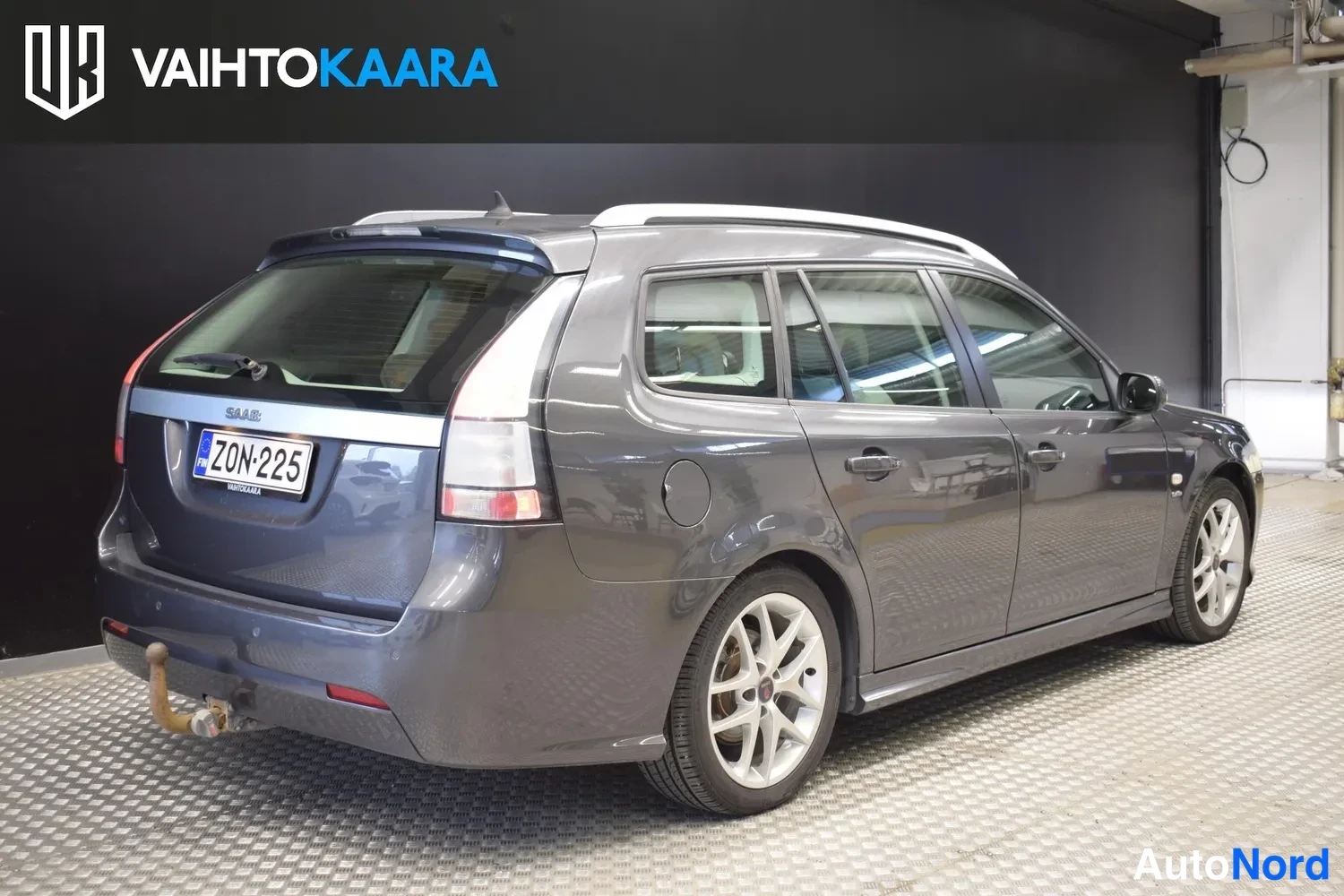 Harmaa Saab 9-3 2011, takaviisto, kuva 7