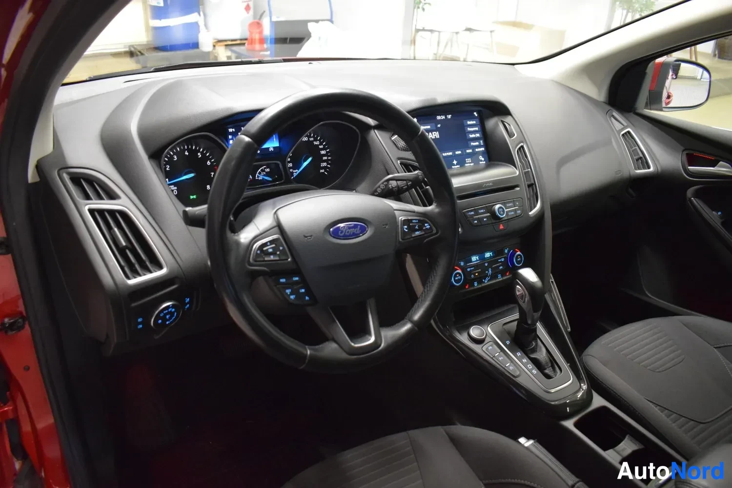 Punainen Ford Focus 2017, ulkokuva 7 – Raisio