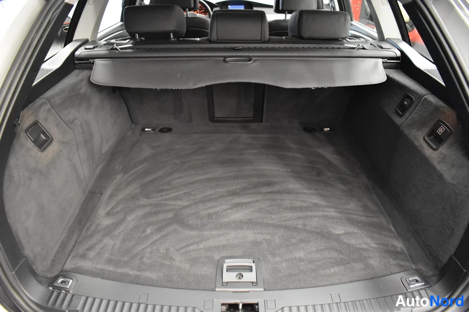 Harmaa BMW 523i 2009, ulkokuva 12 – Raisio