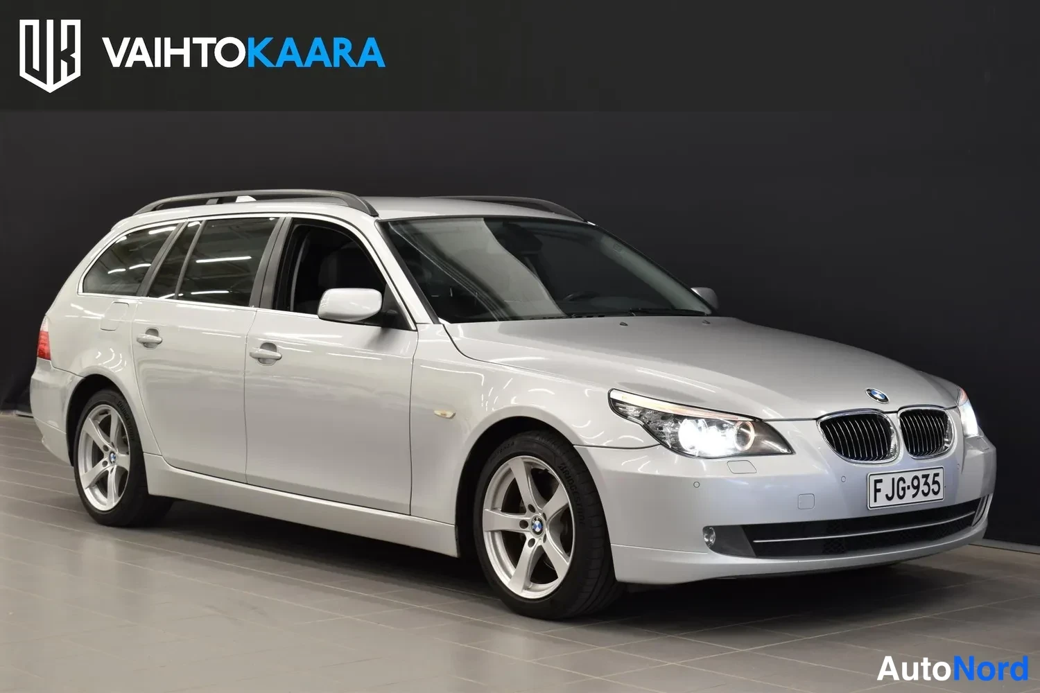 Harmaa BMW 523i 2009, ulkokuva 4 – Raisio