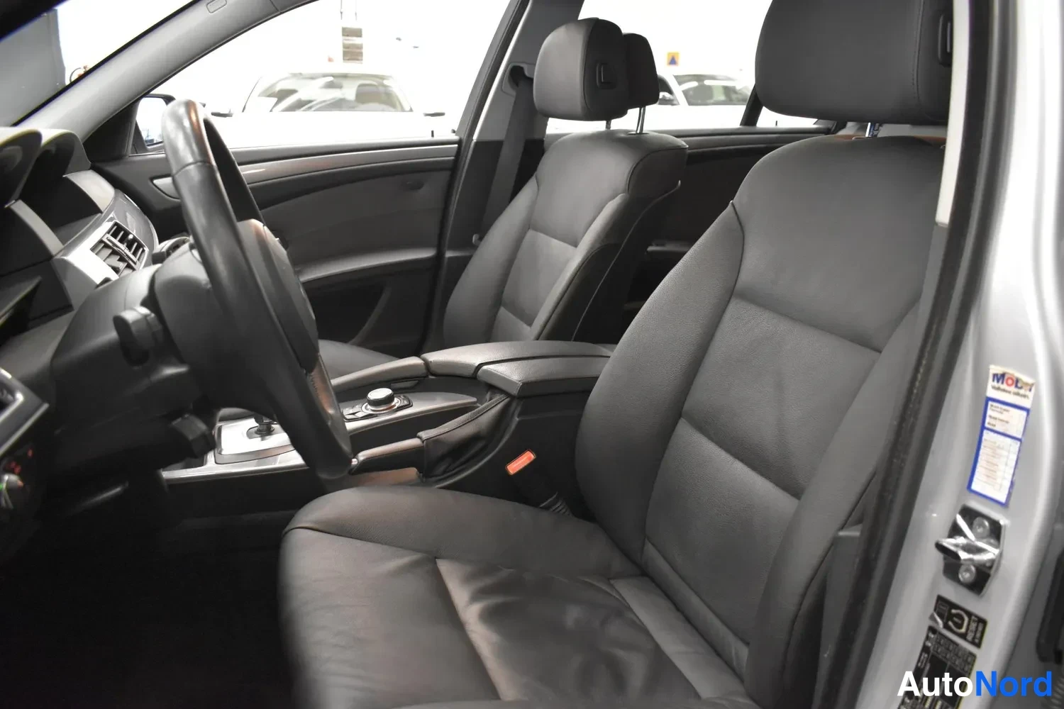Harmaa BMW 523i 2009, ulkokuva 7 – Raisio