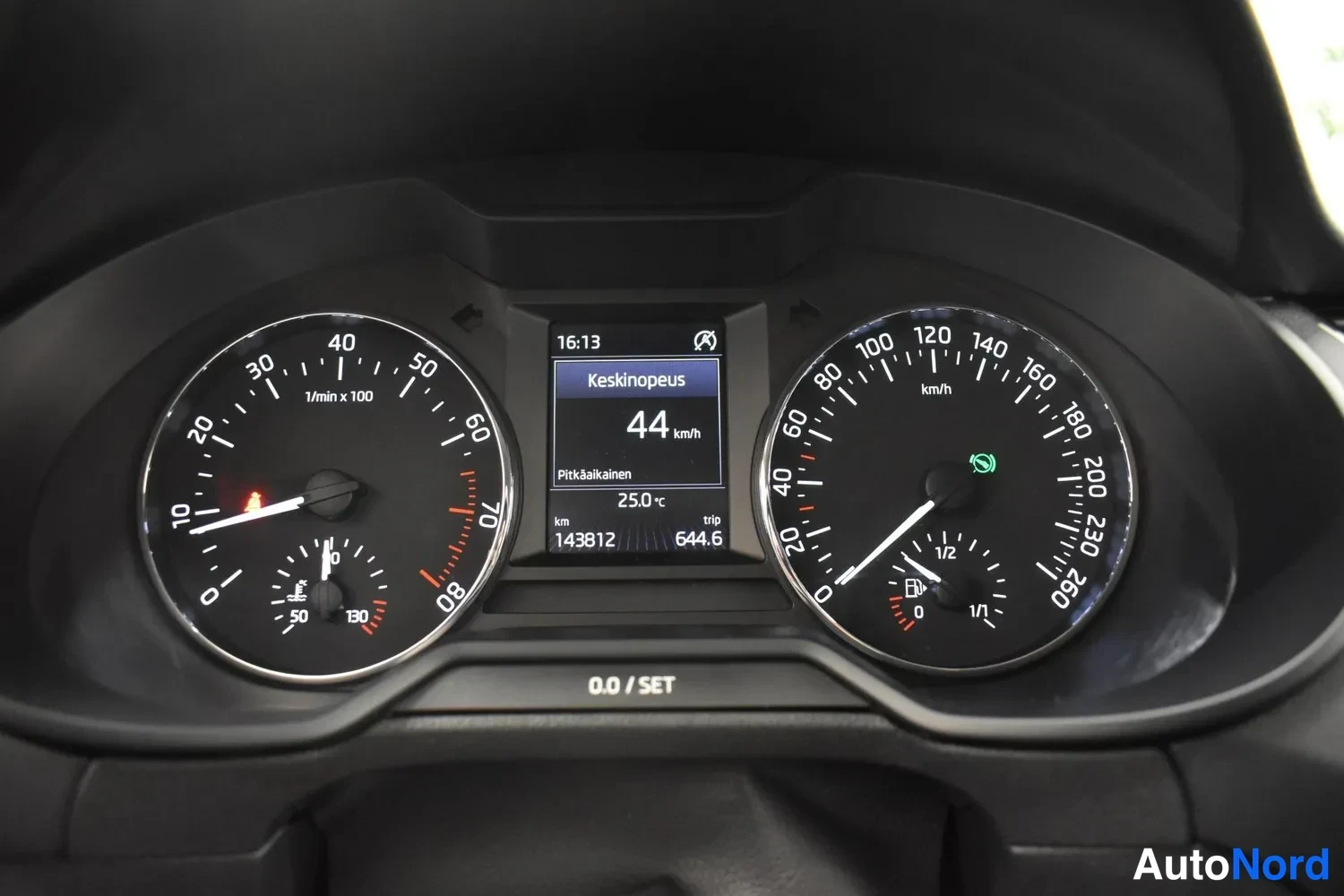 Valkoinen Skoda Octavia 2016, ulkokuva 11 – Raisio