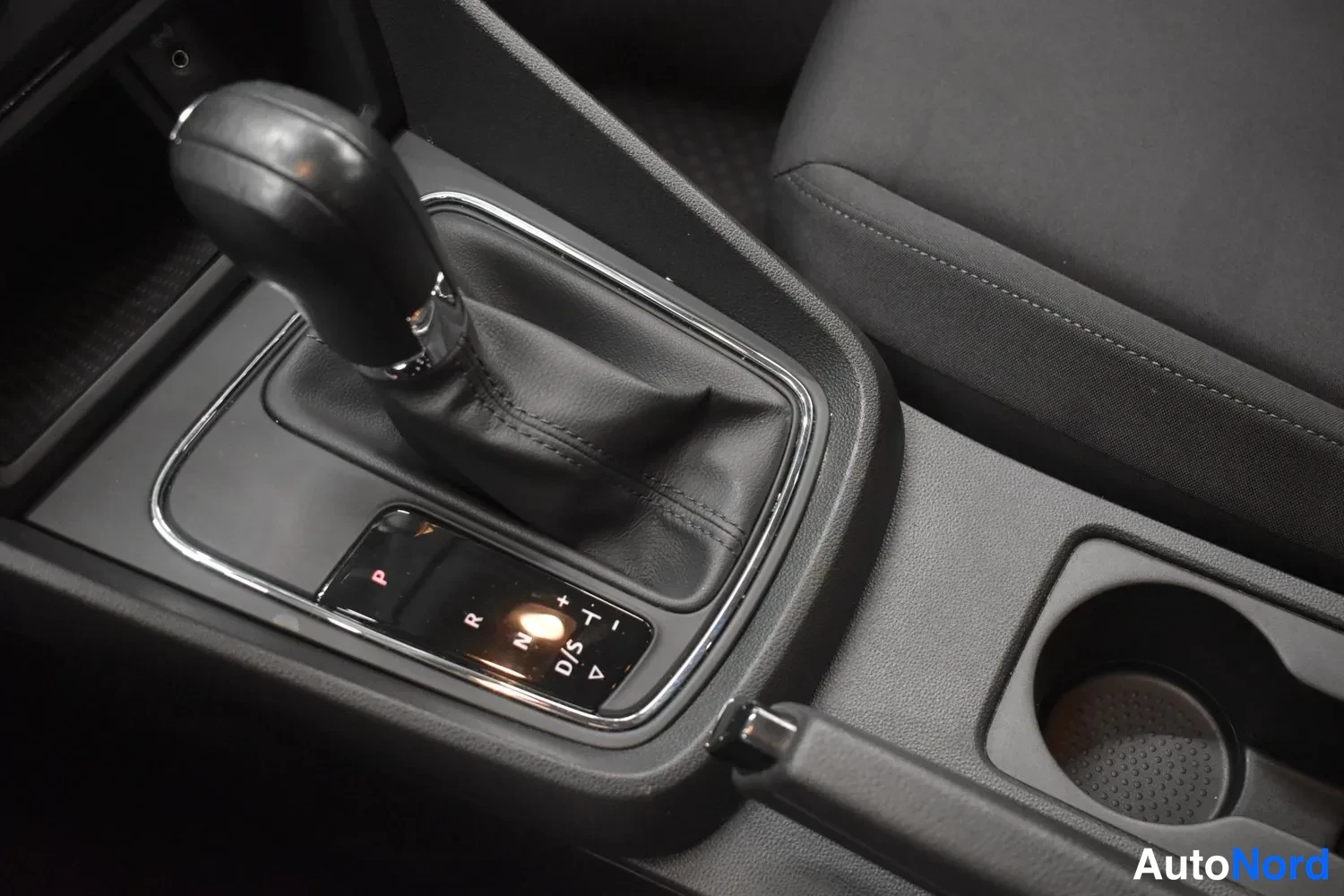 Valkoinen Seat Leon ST 2017, ulkokuva 19 – Raisio