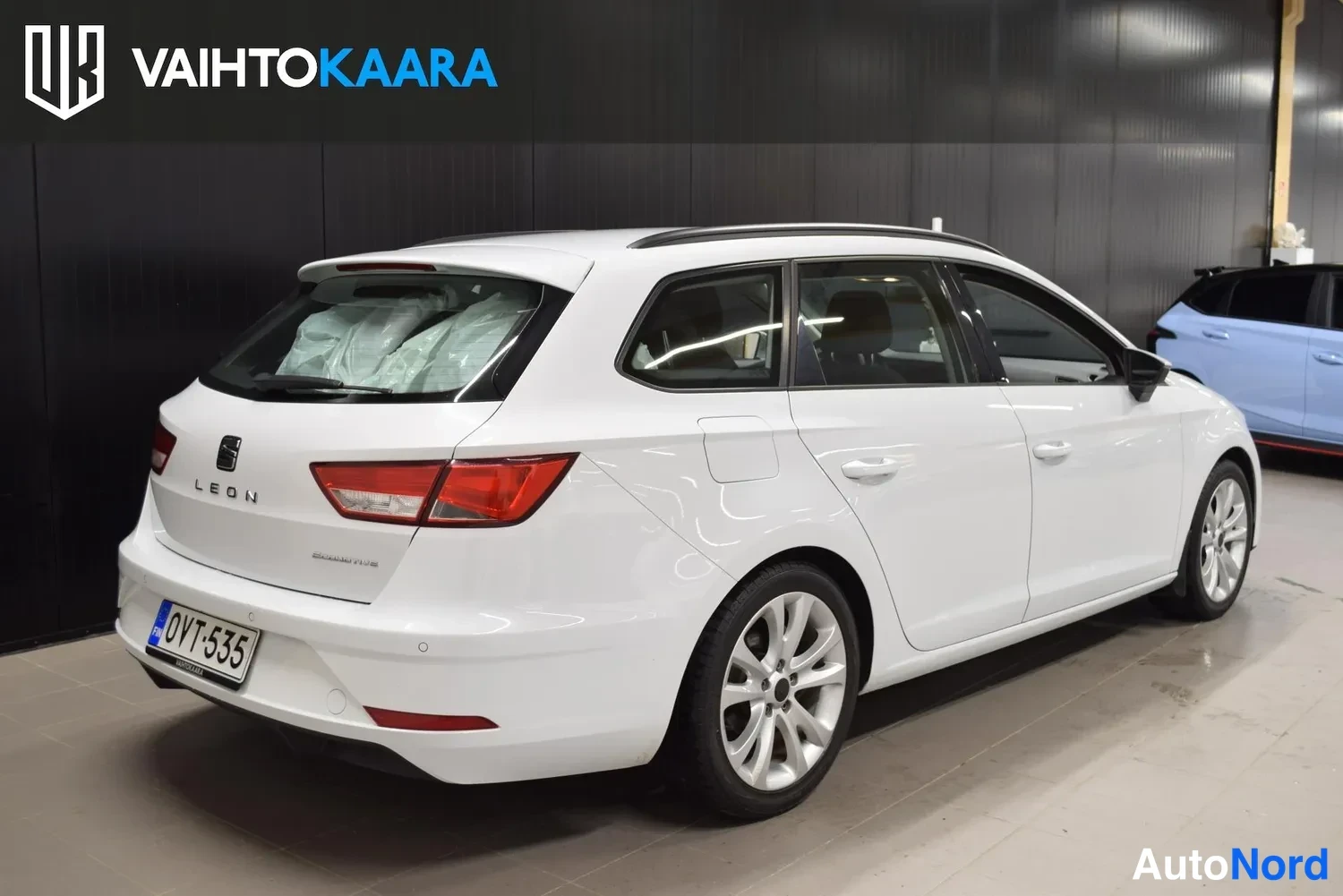 Valkoinen Seat Leon ST 2017, ulkokuva 4 – Raisio