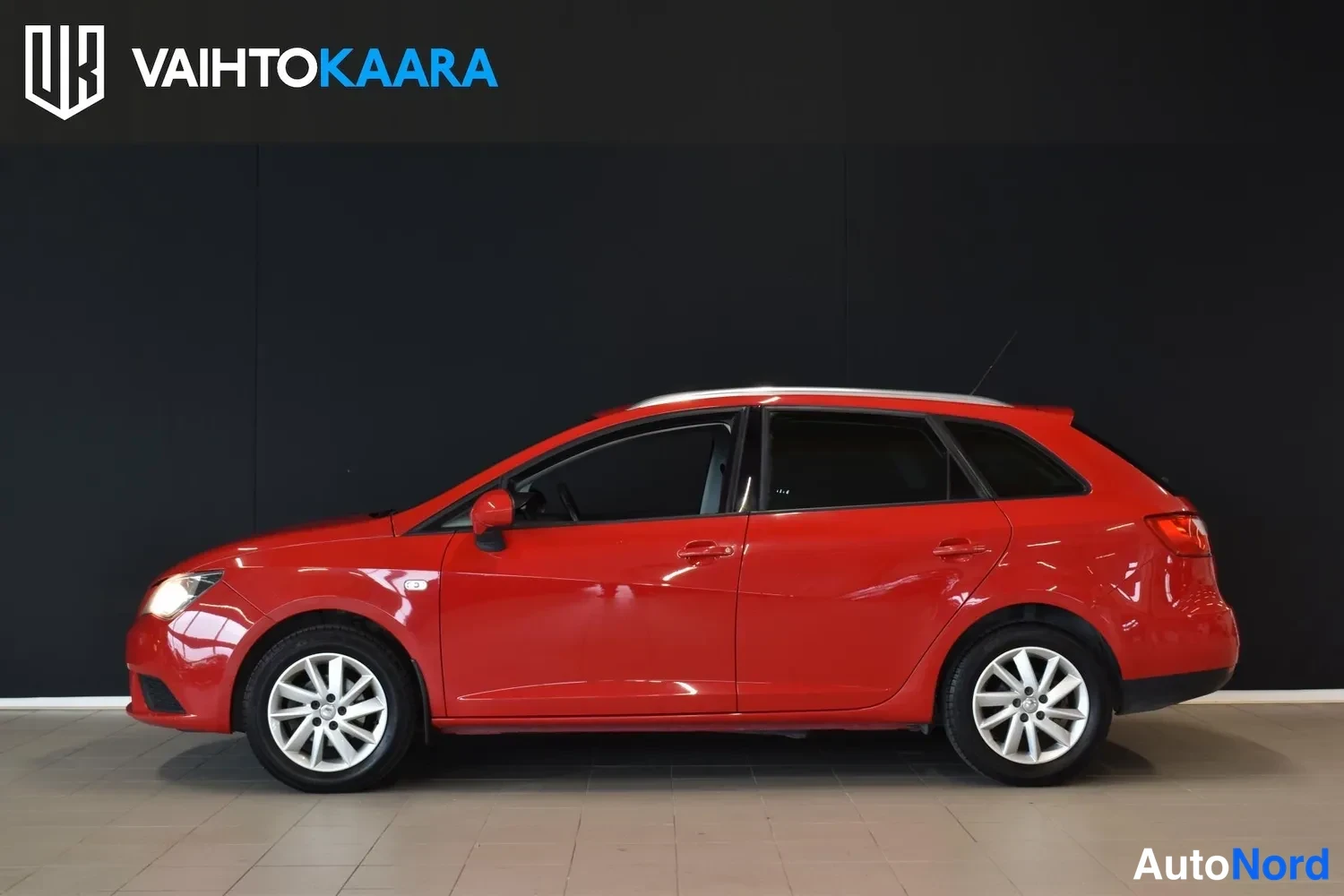 Punainen Seat Ibiza St 2013, ulkokuva 2 – Raisio