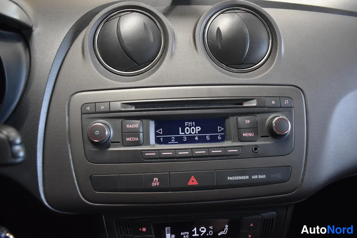 Punainen Seat Ibiza St 2013, ulkokuva 14 – Raisio